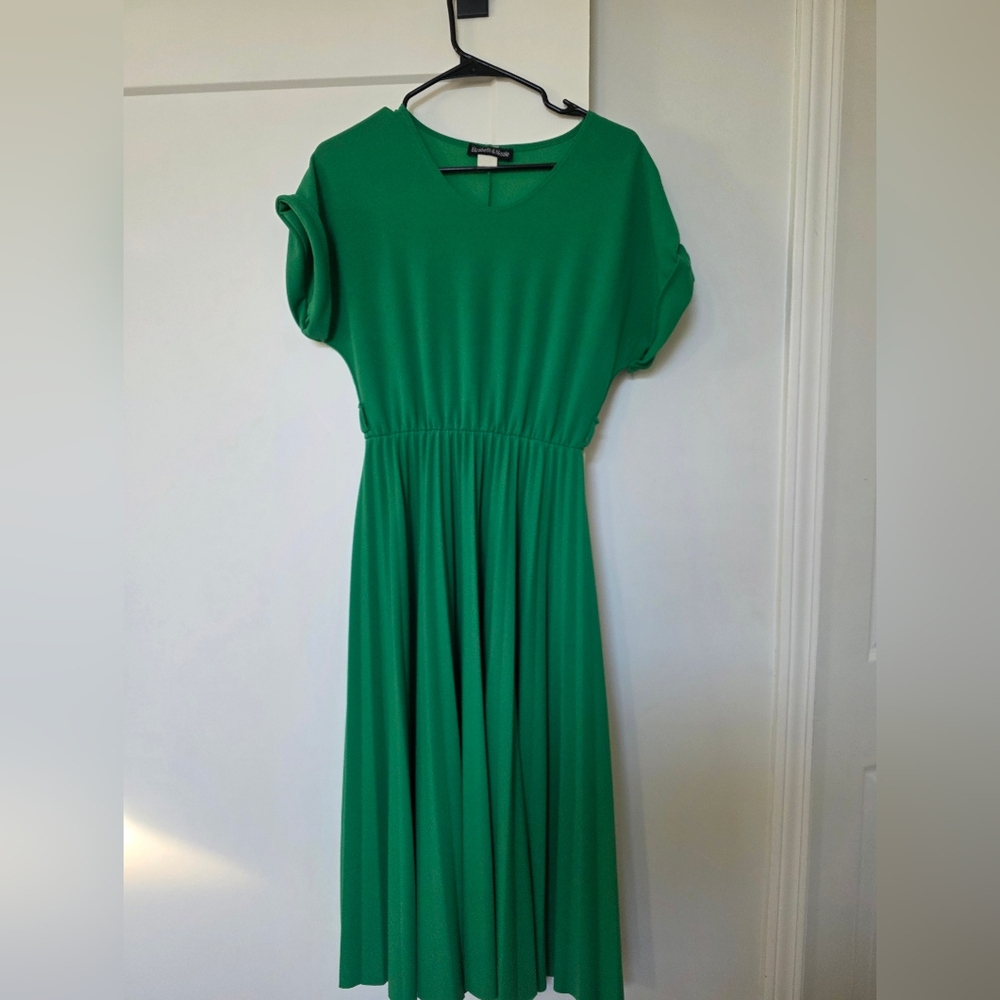 Chic Green Midi Dress